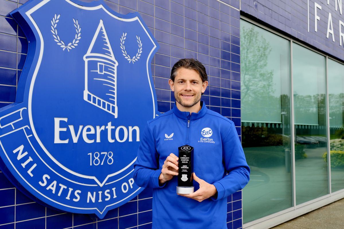 Everton Vice-Captain Tarkowski Named PFA Community Champion