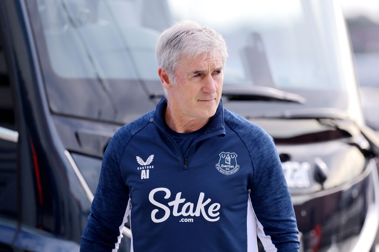 Irvine On Everton Cup Runs, Medals & How He Helped Ian Wright’s Career Take Off