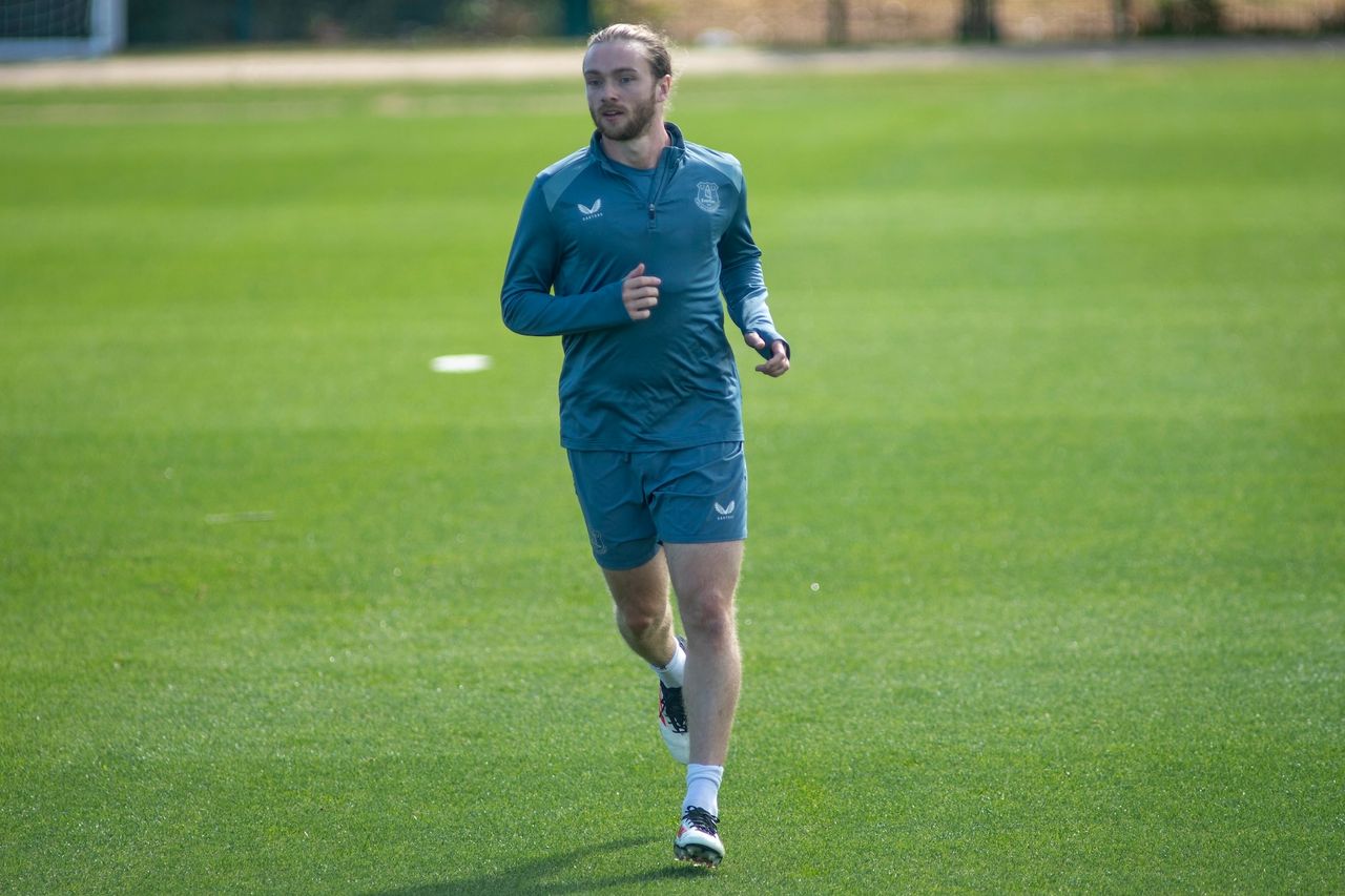 Davies To Play For Everton Under-21s