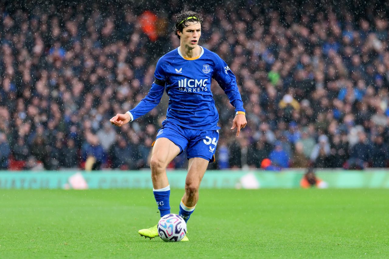 Röhl Discusses Right-Back Target & Everton Cup Hopes 