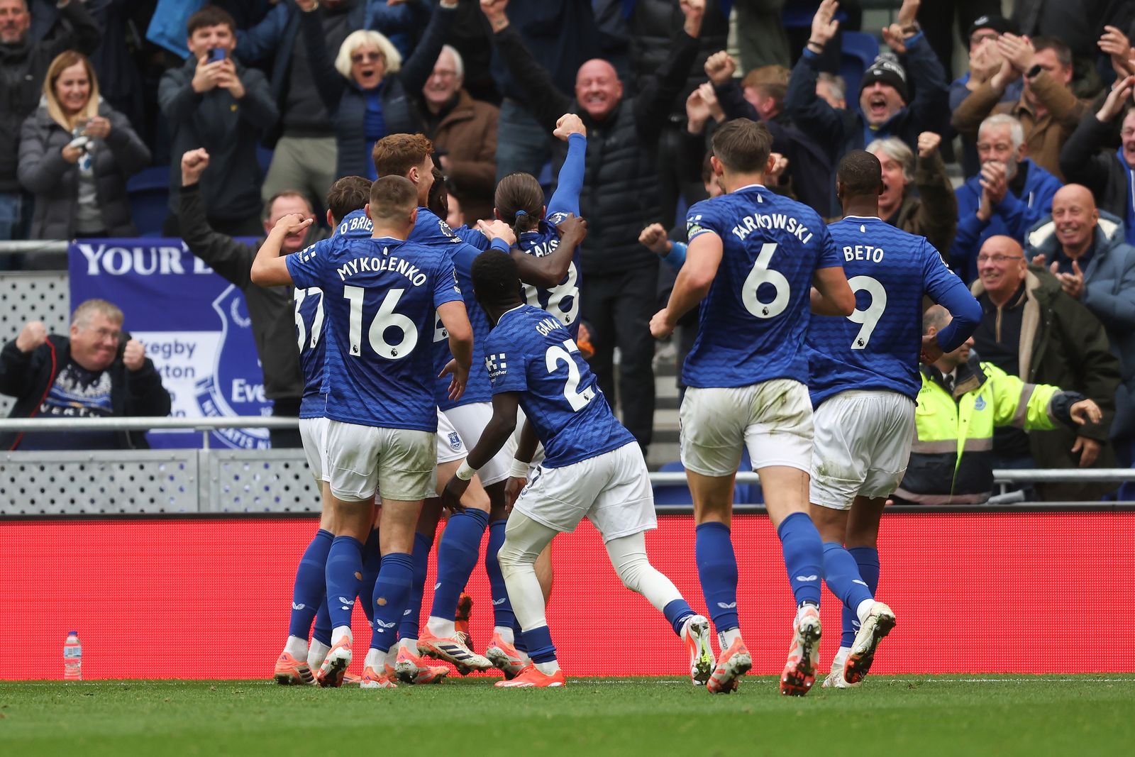Stoppage-Time Grealish Winner Ends Palace’s Unbeaten Run
