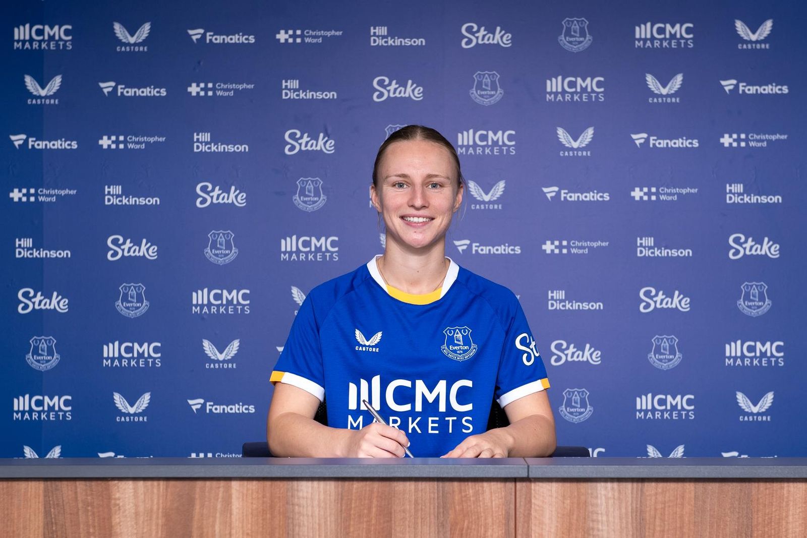 Everton Sign Highly-Rated International Forward