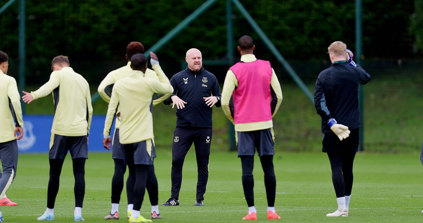 Everton Manager Sets Reminder For Ipswich Test