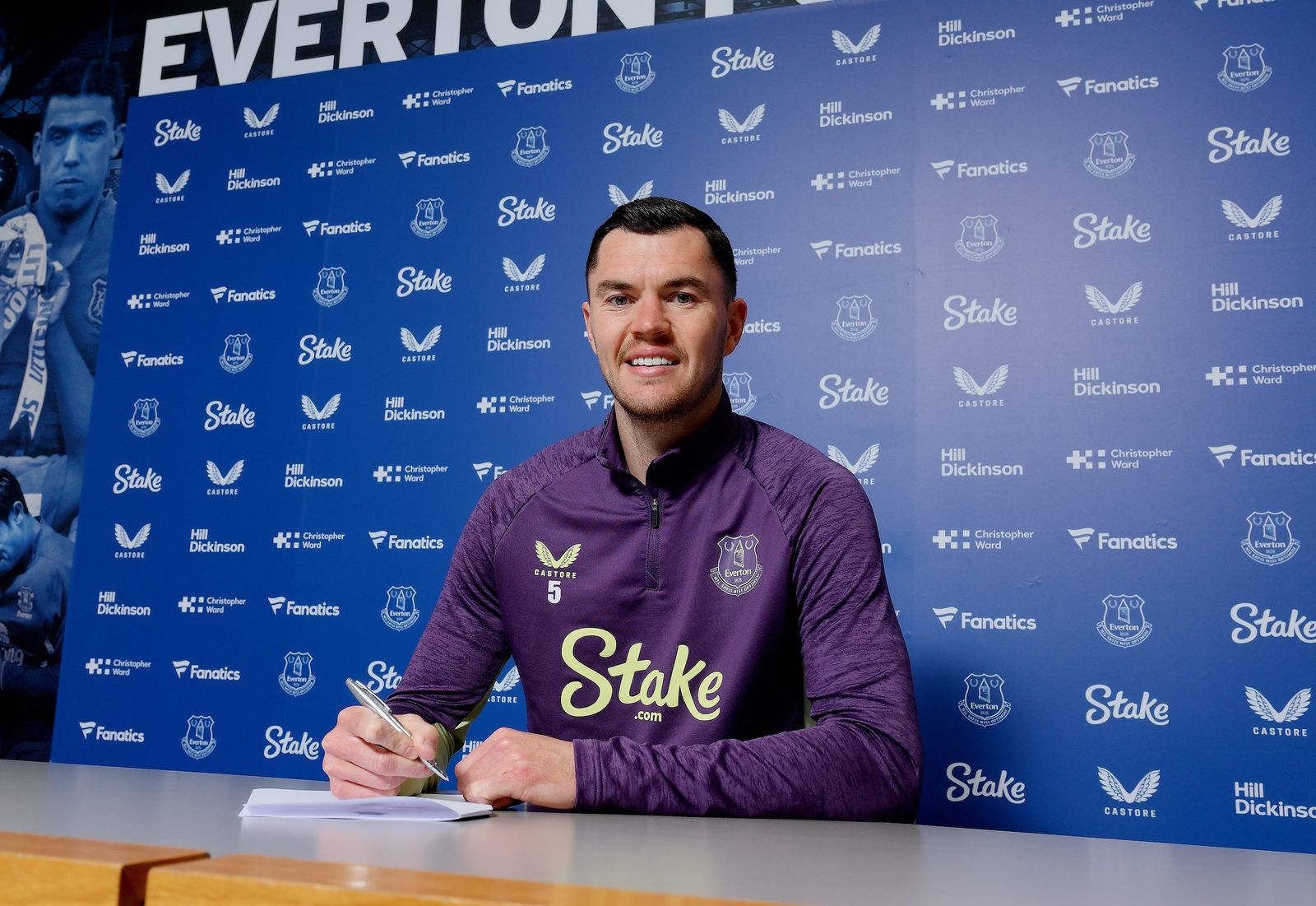 Keane Extends Everton Career Into 10th Season