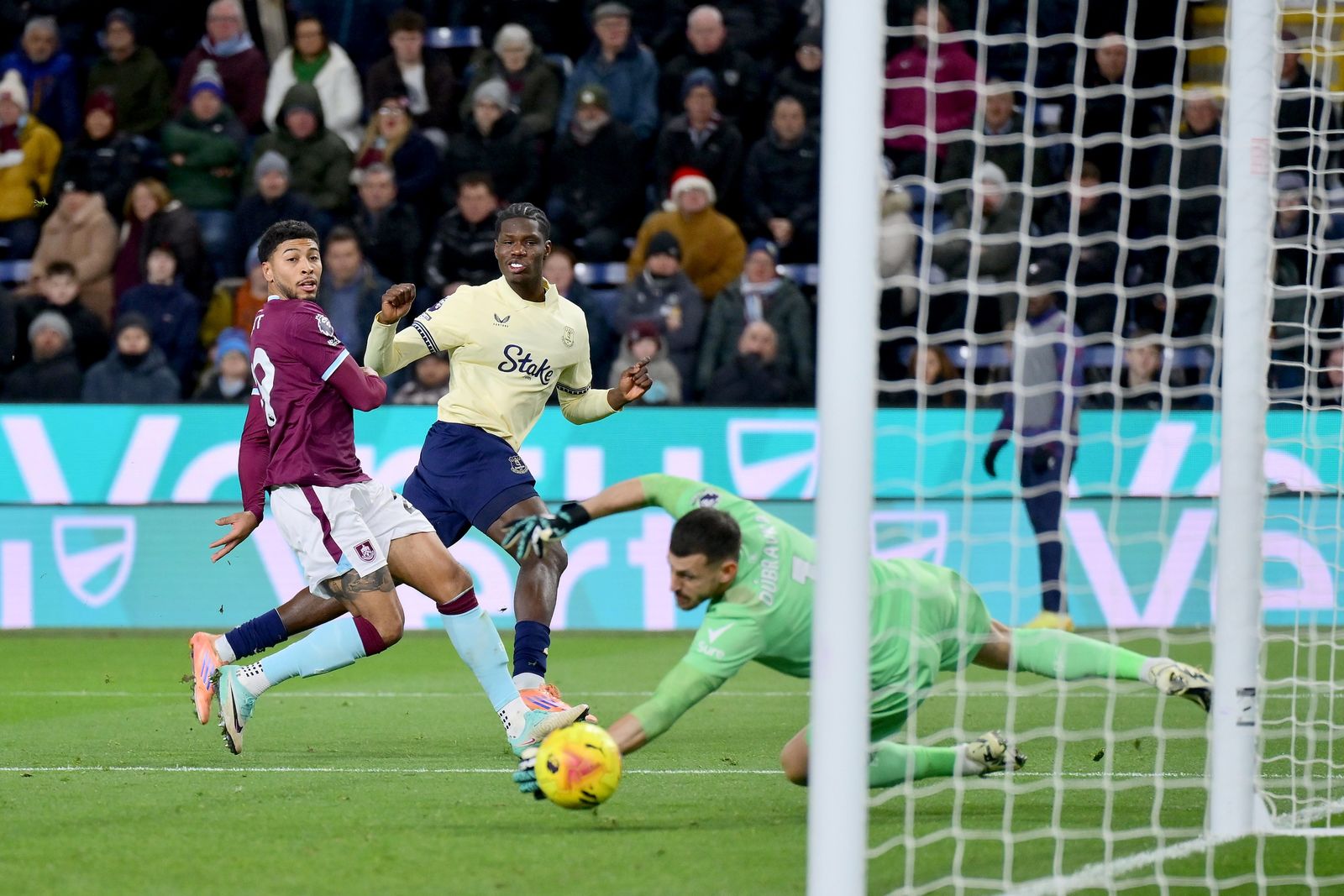 Blues Earn Point At Burnley