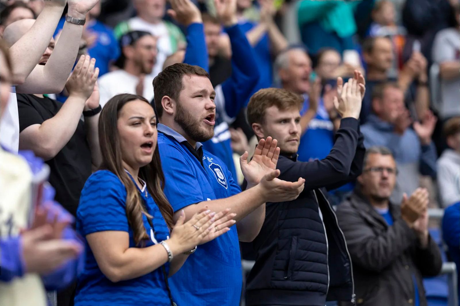 Fans’ Forum Vote Ends Sunday