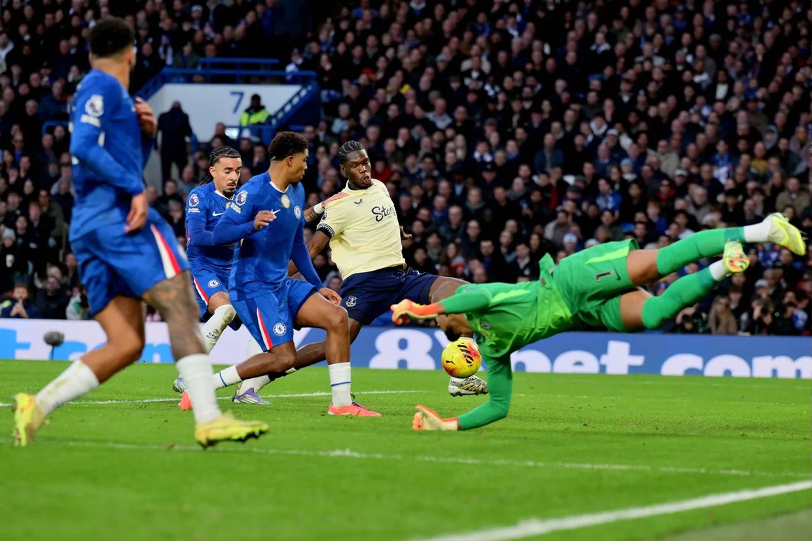 Everton Create Flurry Of Chances In Harsh Chelsea Loss