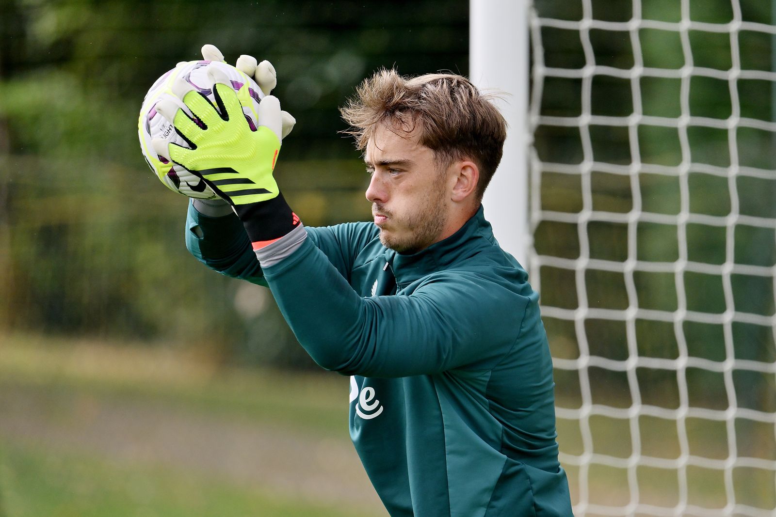 Tyrer Joins Blackpool On Loan