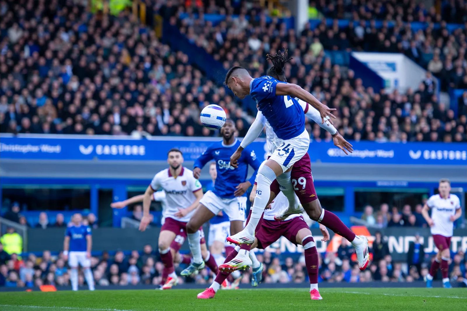 Moyes Makes One Change For Hammers Test