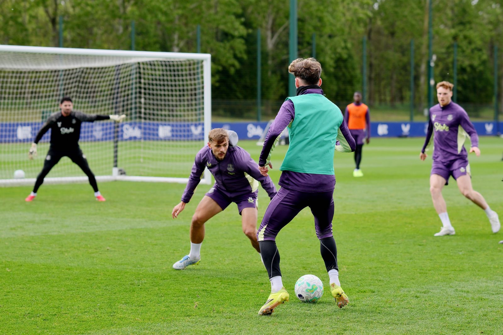 Gallery: Everton In Training For Man City Test