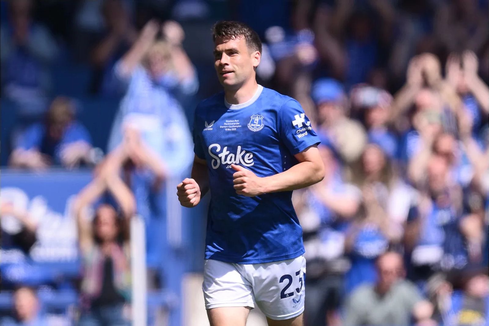 Captain Coleman Signs New Everton Deal