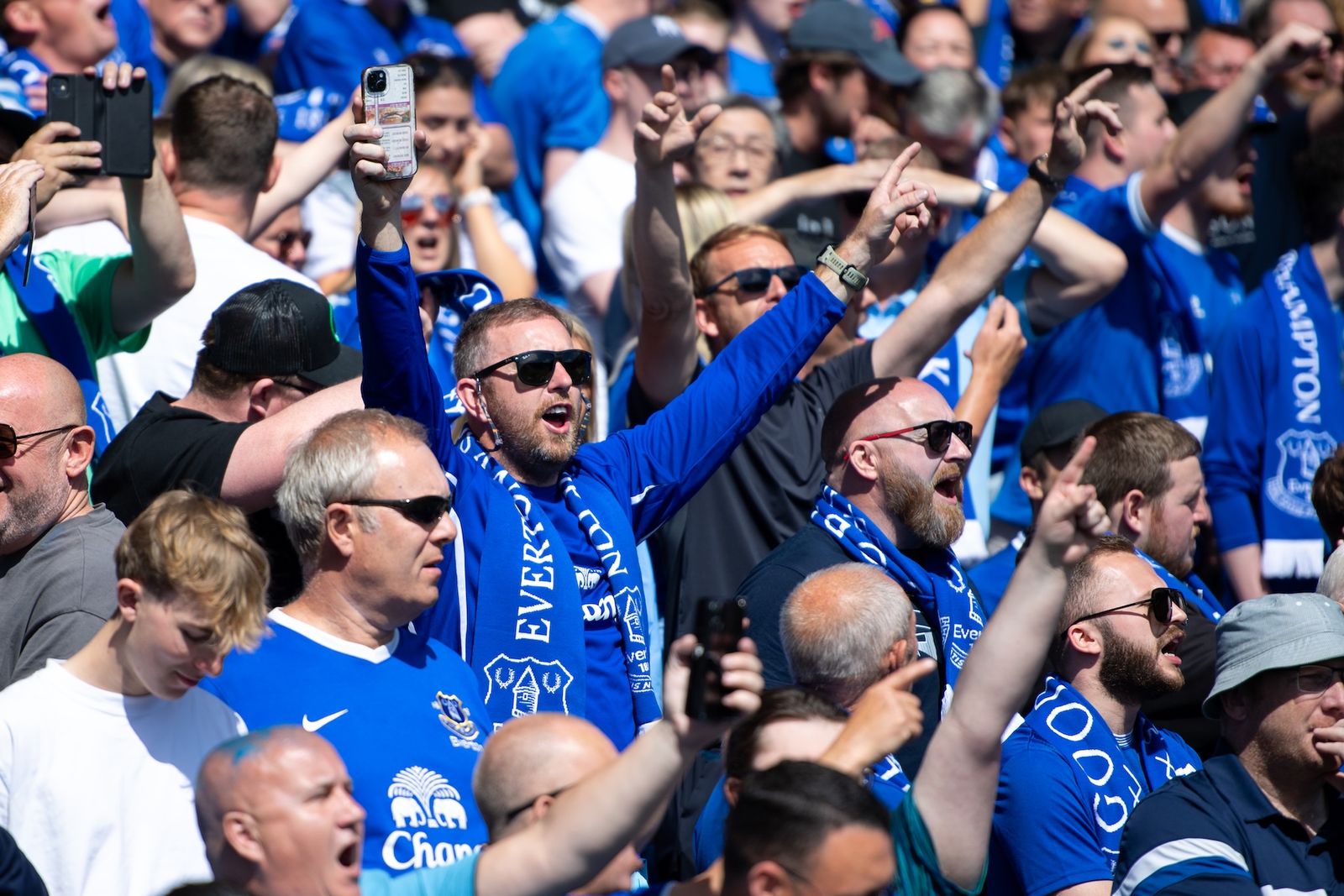 Fans’ Forum Vote Opens