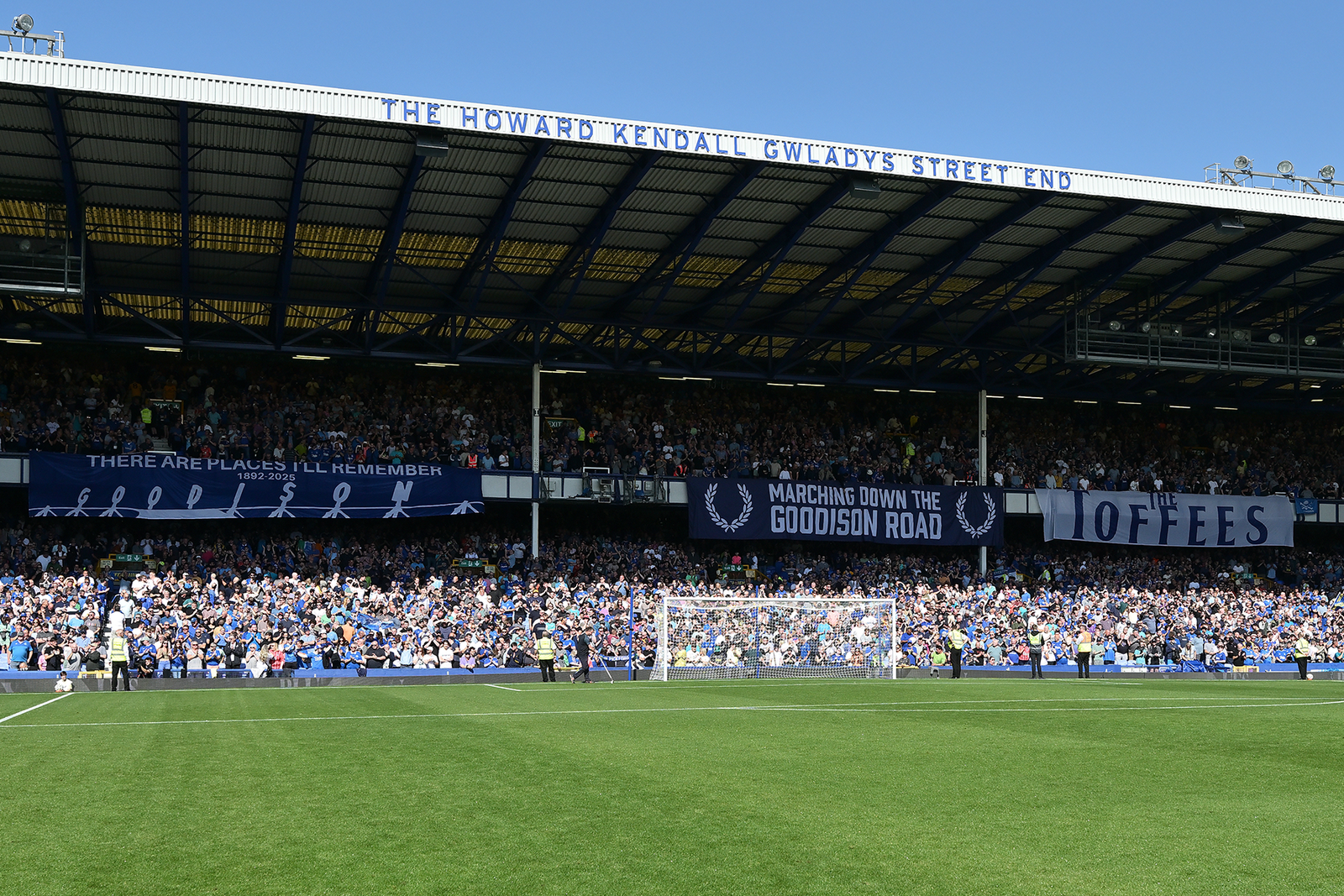 Club Meets With Supporters' Clubs From Across The World