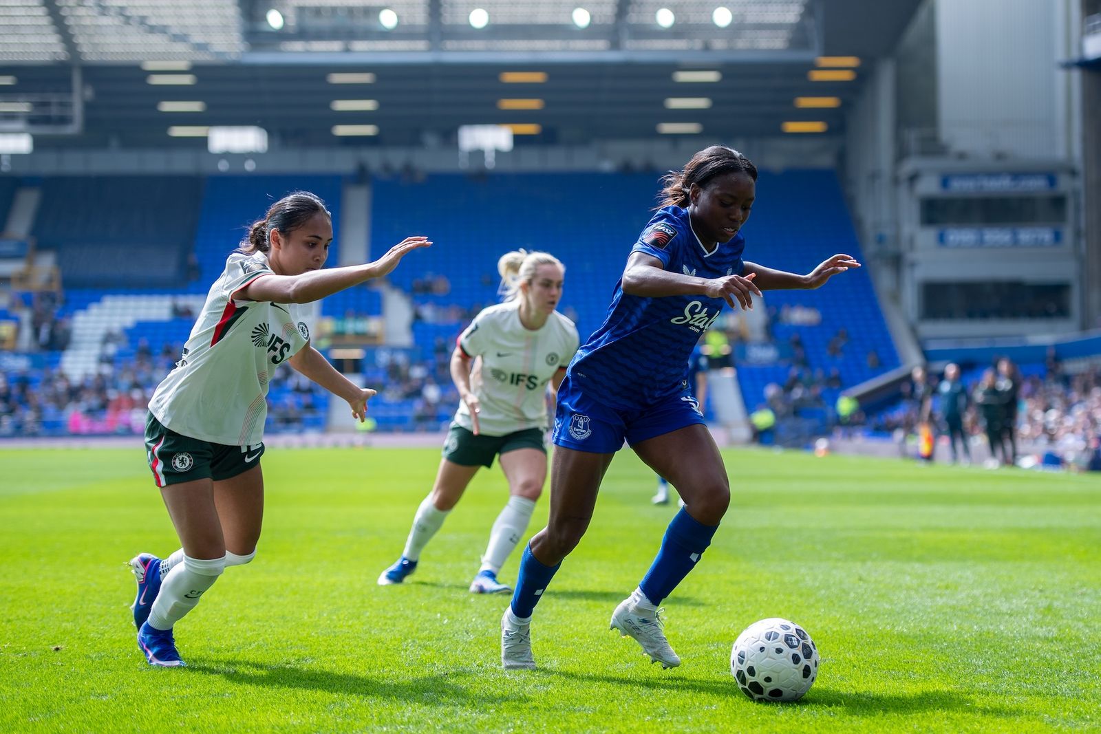 Everton Fall To Chelsea Defeat At Goodison