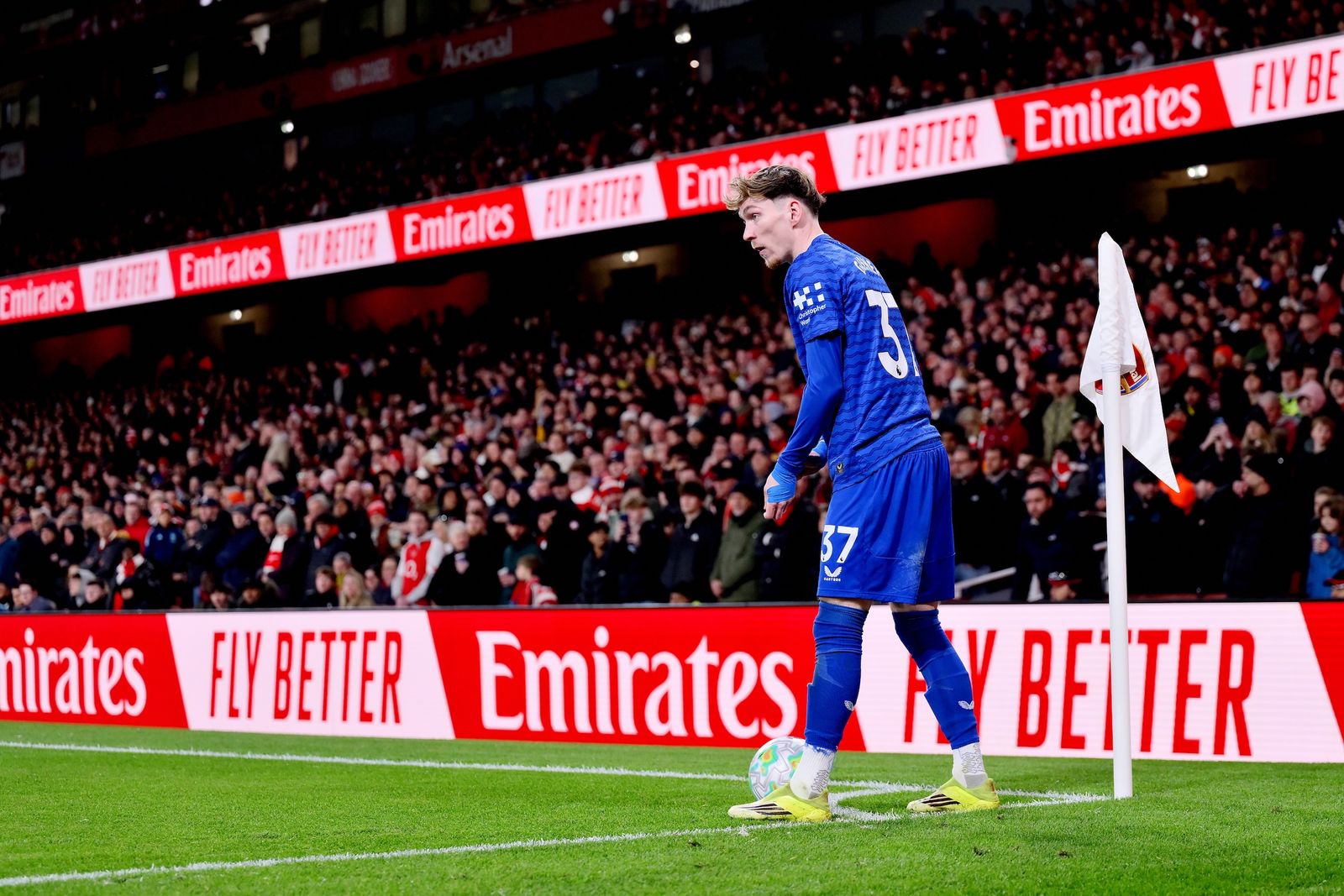 Everton Make Two Changes At Arsenal