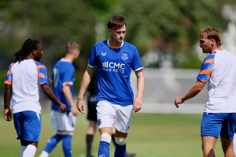 Davis Signs For Morecambe On Loan